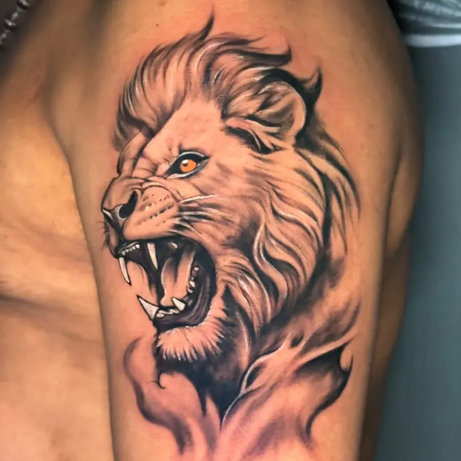 Tattoo Equipment & Studio Atmosphere